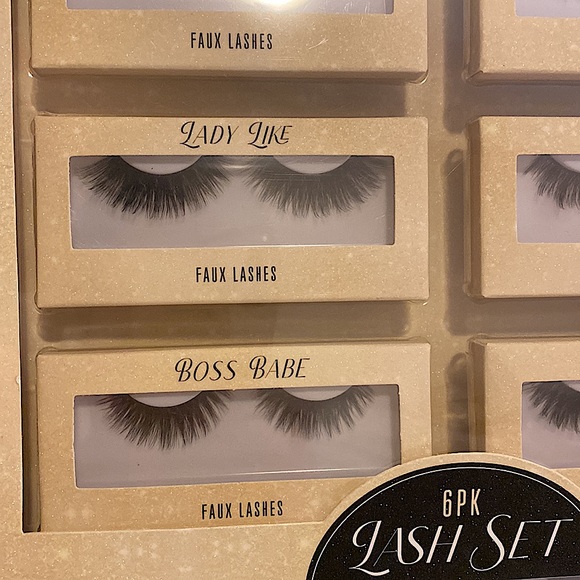 6 sets of lashes 🖤 Brand new packaged - Picture 3 of 7